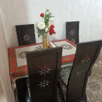 میز ناهار خوری...