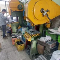 کارگر ساده آقا نیازمندیم