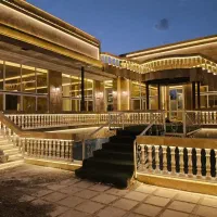 اجاره-اپارتمان-100-متری-محدوده-خاتم