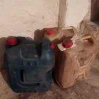 تعداد گالن خالی بدون عیب درحدبشکه پلاستیکی هم دارم