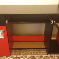 میز تحریر و جای کامپیوتر