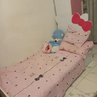 تخت وکمد