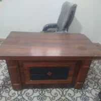 فروش دوعدد میز اداری با یک عدد صندلی چرخدار