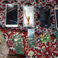 چند عدد گوشی اوراقی