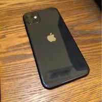 آیفون ۱۱ بسیار تمیز ۲۵۶