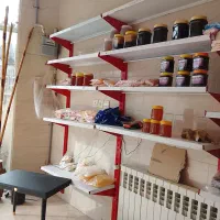 قفسه و یخچال