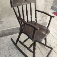 کمد لباس و صندلی راک