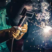 جوشکاری سیار(کلی وجزئی)وسرویس کولر پنجره ای
