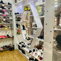 ویترین و میز مغازه کفش فروشی|فروشگاه و مغازه|محلات, |دیوار