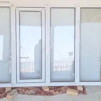 یه عدد پنجره آلمینیومی  تازه بدونه خط وخش