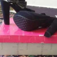 کفش مجلسی|کیف، کفش، کمربند|شیراز, پانصد دستگاه ارتش|دیوار