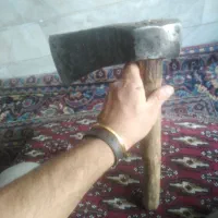 تبر قدیمی حدود 60 ال 70 ساله|کلکسیون اشیاء عتیقه|اصفهان, هفتون|دیوار