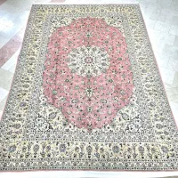 فرش ۹ متری کاشان گل‌ابریشم رنگ پیازی