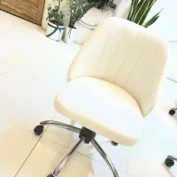 صندلی چرخدار ارایشگاهی در حد نو