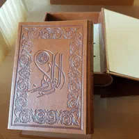 قرآن نفیس عطری وزیری با جلد و قاب چرمی|کتاب و مجله مذهبی|تهران, سهروردی|دیوار