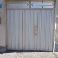 در ورودی حیاط