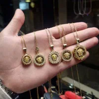 پلاک آویز ورساچه طلا