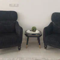 مبل نیم ست ۵نفره و میز وسط|مبلمان خانگی و میز عسلی|اردکان, |دیوار