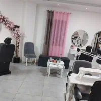 اجاره صندلی در سالن زیبایی قلی پور|خدمات آرایشگری و زیبایی|رشت, آزادگان|دیوار