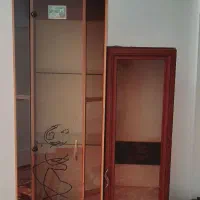 کمد چوبی شیشه دار