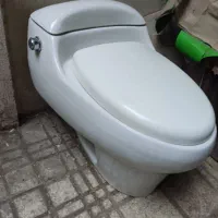 توالت فرنگی (زمرد)