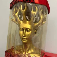 مجسمه دکوری طلایی