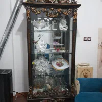 ویترین بدون آینه سالم وتمیز