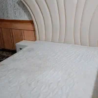 تختخواب دونفره باتشک و پاتختی