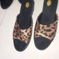 صندل ودمپایی روفرشی