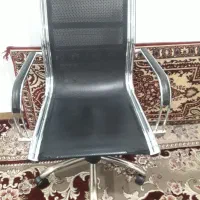 صندلی کاملا سالم وتمیز