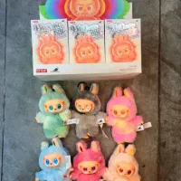 عروسک لبوبو.