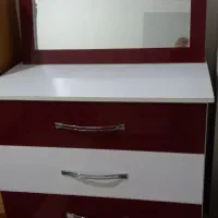 دراور چهار کشو به همراه قاب آیینه