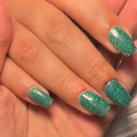 خدمات ناخن انجام میشود