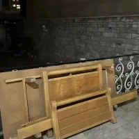 میز جلو مبلی و تخت خواب