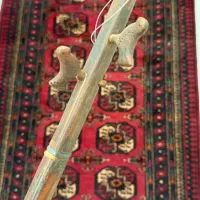 دوتار اصیل و کم‌نظیر شمال خراسان|سازهای سنتی|شیروان (خراسان), |دیوار