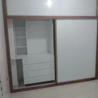 نصاب وساخت کابینت وکمد دیواری و وسایل چوبی