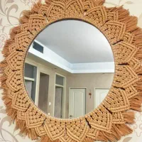 آینه کار شده بادست