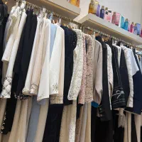 نیازمند فروشنده خانم در نیاوران اطلس مال