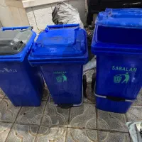 سطل زباله متوسط و بزرگ ساده و چرخدار