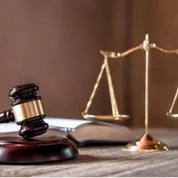 وکالت توسط (( وکیل پایه یک دادگستری))