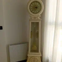 ساعت ایستاده استخوانی