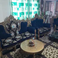 مبل سلطنتی ۷ نفره در حد نو با میز و عسلی ست