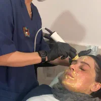 آموزش بامدرک معتبرژل-بوتاکس-مزوPRPنخ-کاشت مو-فشیال