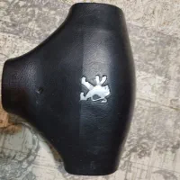 یک عدد ایربگ 206دوفیشه ویه جفت و یه تک لاستیک رانا