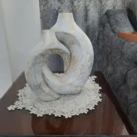 گلدان پینترستی جنس پلی استر ...کاملا نو