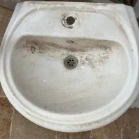 روشویی با پایه سالم
