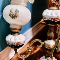 لوستر قدیمی برنز سنگین|لوستر و چراغ آویز|رشت, منظریه|دیوار