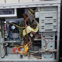 کیس کامپیوتر ddr2 با ۸۰۰ گیگ فضا cpu e8500 pc|رایانه رومیزی|زاهدان, |دیوار