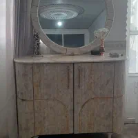 آیینه کنسول . میز تلوزیون . میز جلو مبلی و ۳ عسلی