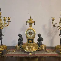 ساعت و شمعدان بزنزی